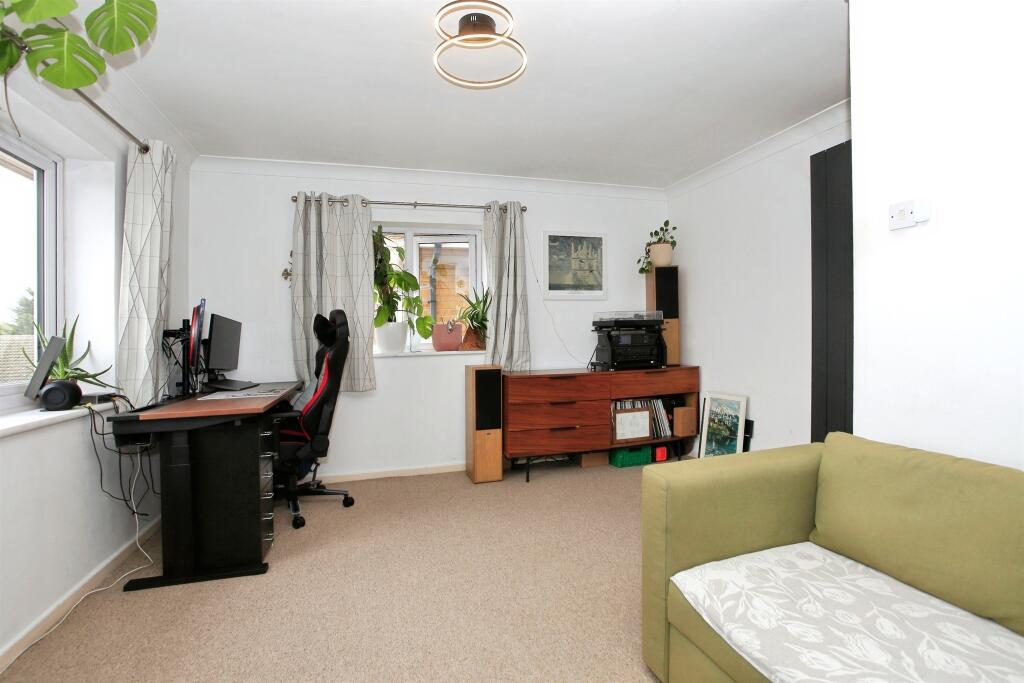 Apartment in Peterborough, City of Peterborough - View 4