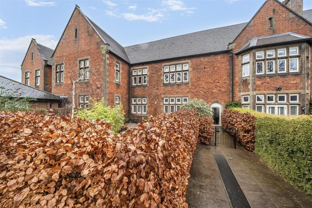 2-bed house on 59 The Furlongs, Bicton Heath, Shrewsbury, SY3 5FU, £325,000