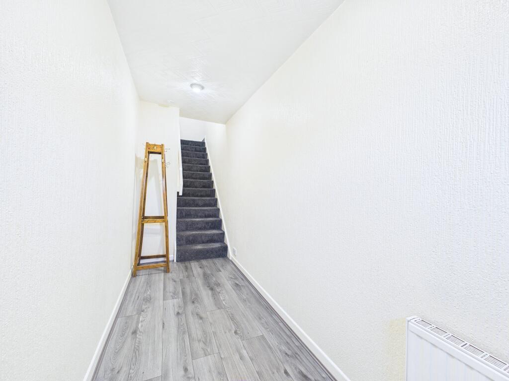Apartment in Wigan, Scholes Village, Longshoot - View 4