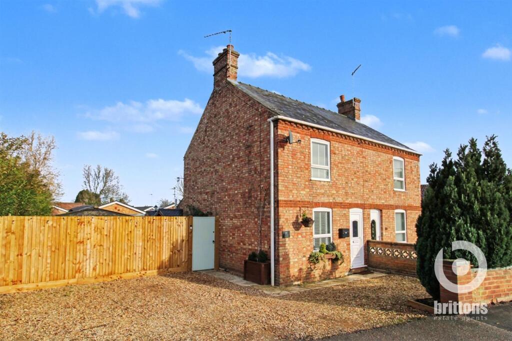 3-bed semi-detached on Sutton Road, Terrington St. Clement, King's Lynn, £215,000