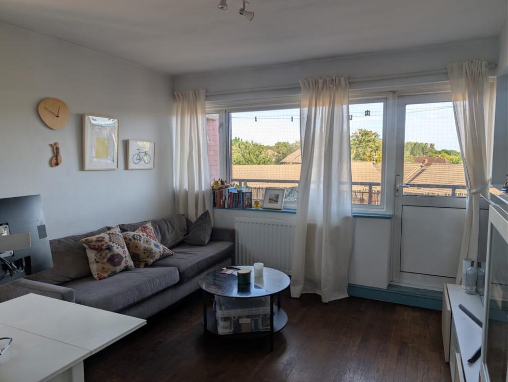 Main image of property: Clayponds Gardens, London, W5