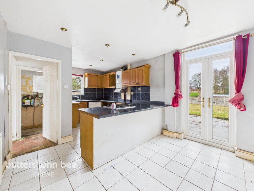 25, Vicarage Road, Haslington photo 4