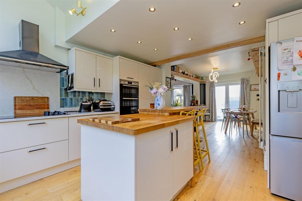 Sheffield Road, Hathersage, Hope Valley image 3