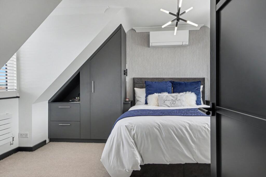 House in Southampton - View 4