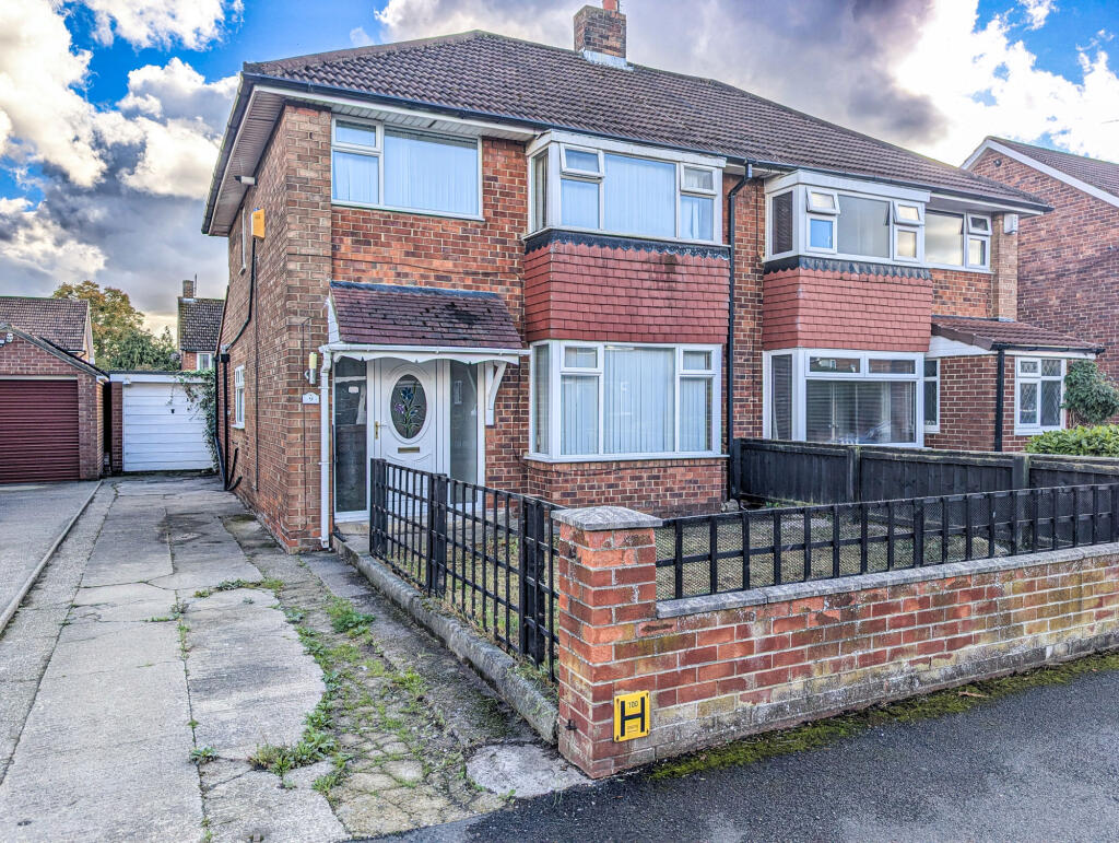 3-bed semi-detached on Bramble Road, Fern Park , Stockton-on-Tees, Durham, TS19 0NQ, £115,000