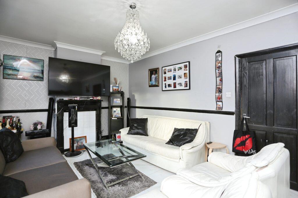 House in London - View 2