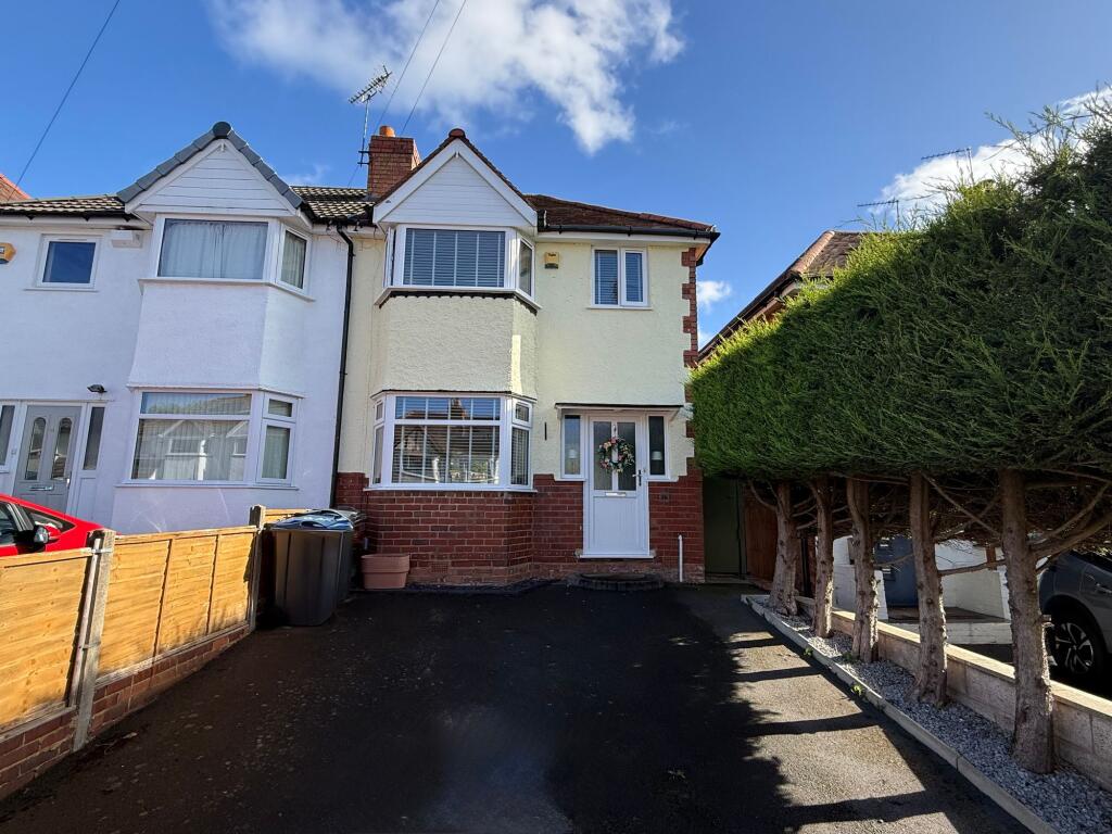 Woodvale Road, Hall Green, B28