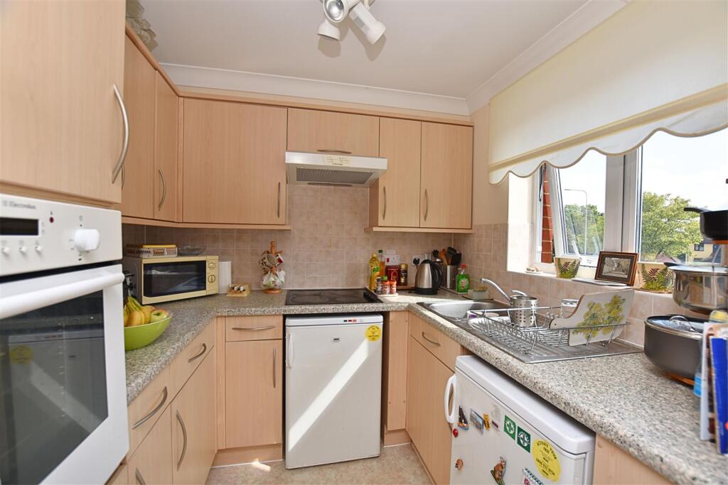 Tylers Ride, South Woodham Ferrers photo 2