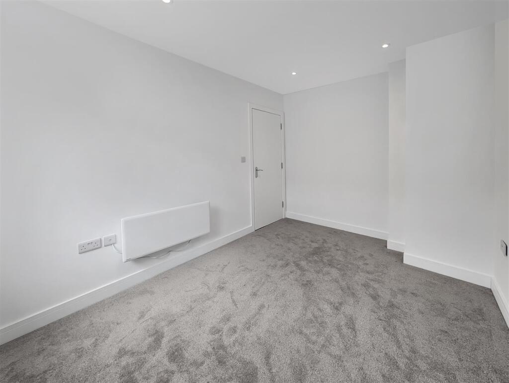 Apartment in Colchester, New Town - More