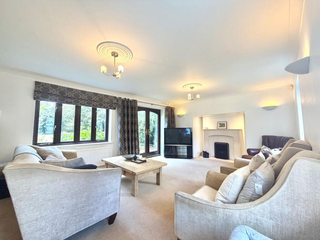 House in Milton Keynes, Old Farm Park - View 4