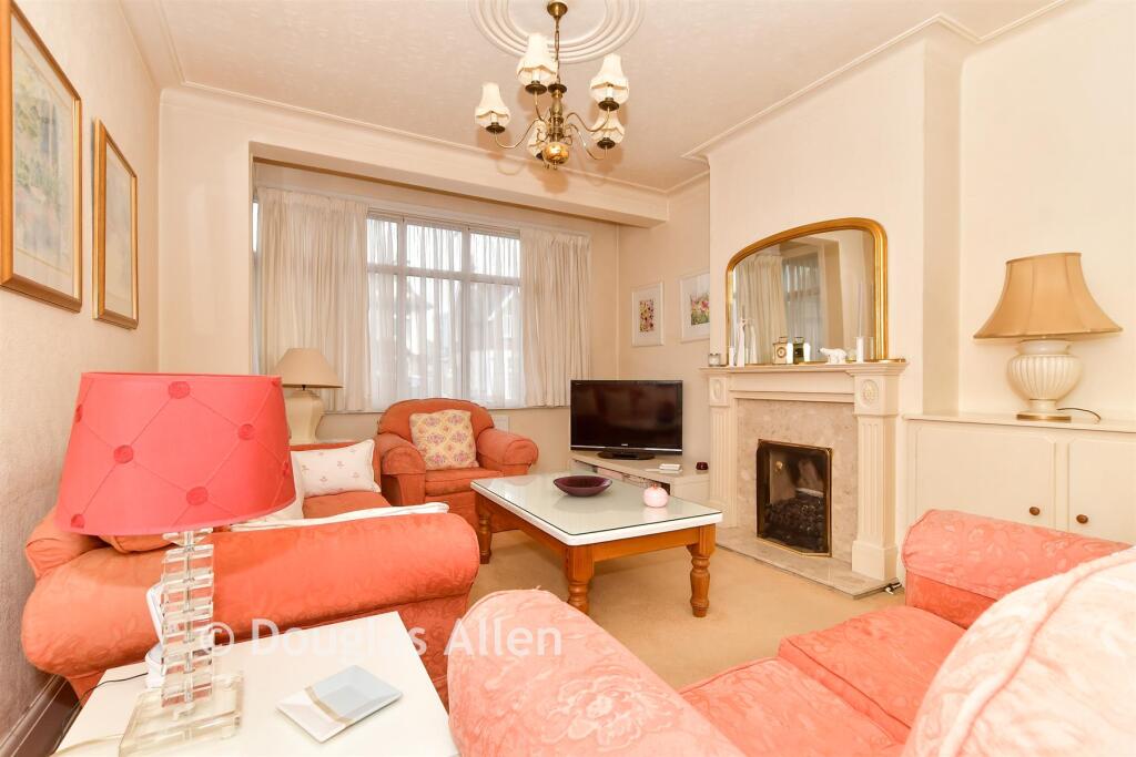 House in Epping Forest, Waltham Abbey - View 2
