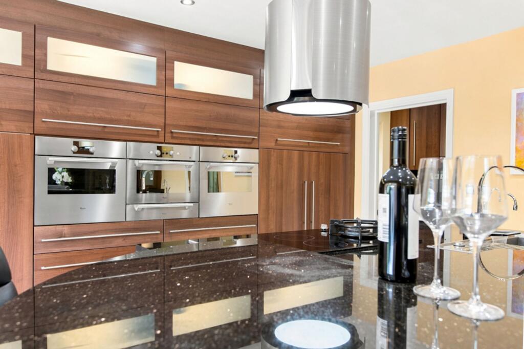 House in Bradford, Burley - View 5