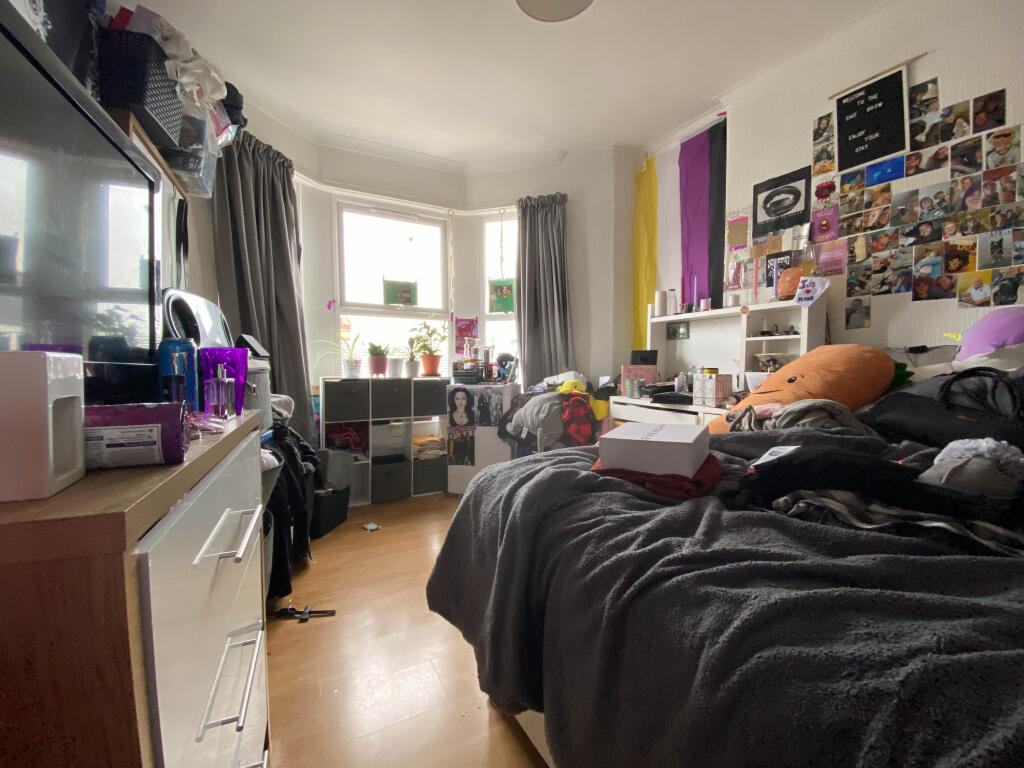 House in Cardiff, Maindy, Cathays - More