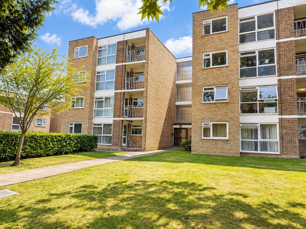Main image of property: 26 Foxgrove Road, Beckenham, BR3