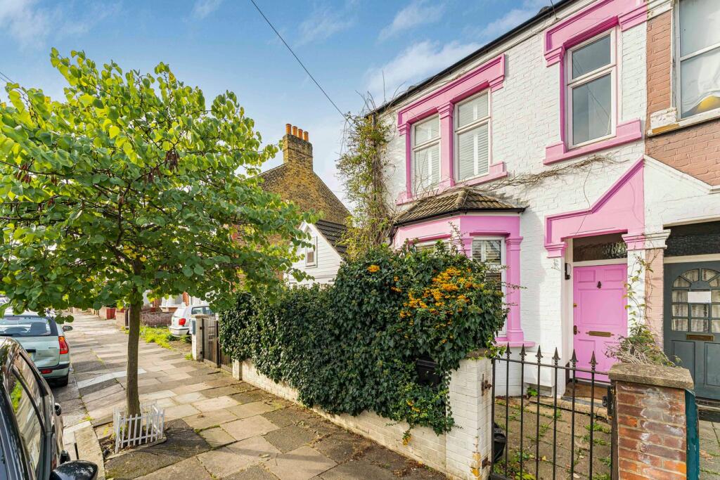 Main image of property: Moffat Road, PALMERS GREEN, N13
