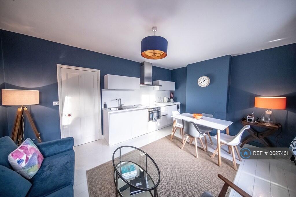 Apartment in Cambridge, Petersfield - More