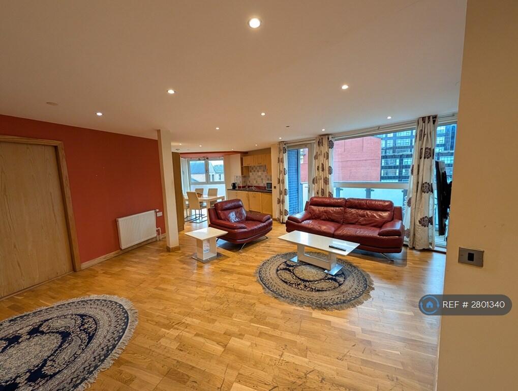 Main image of property: Ingram Street, Glasgow, G1