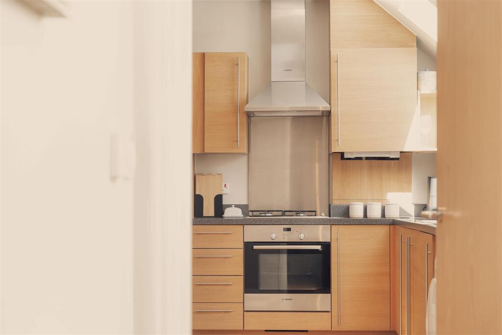 Apartment in Ipswich - View 3