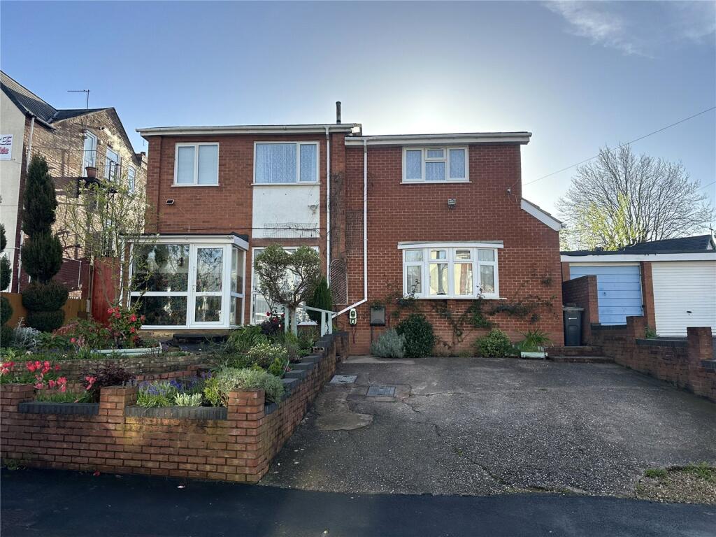 4-bed detached on Albert Road, Stechford, Birmingham, West Midlands, B33, £340,000