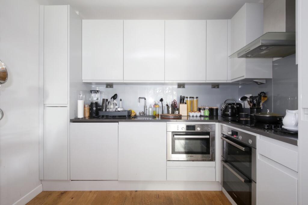 Amberley Road, London, W9 photo 4