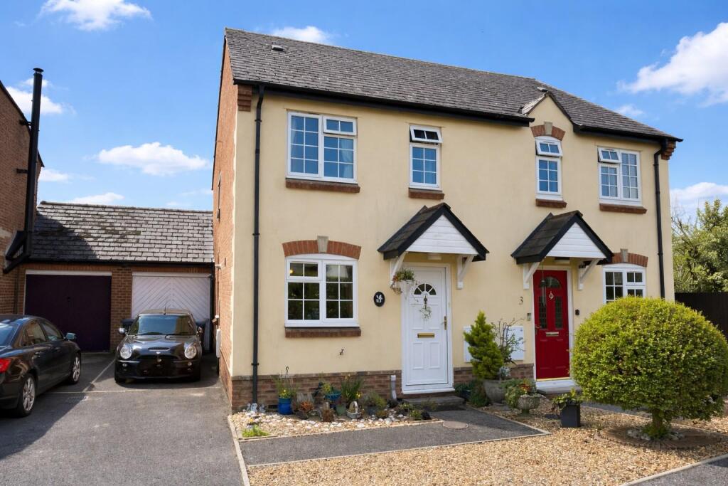 Main image of property: Hampton Court, Quidhampton