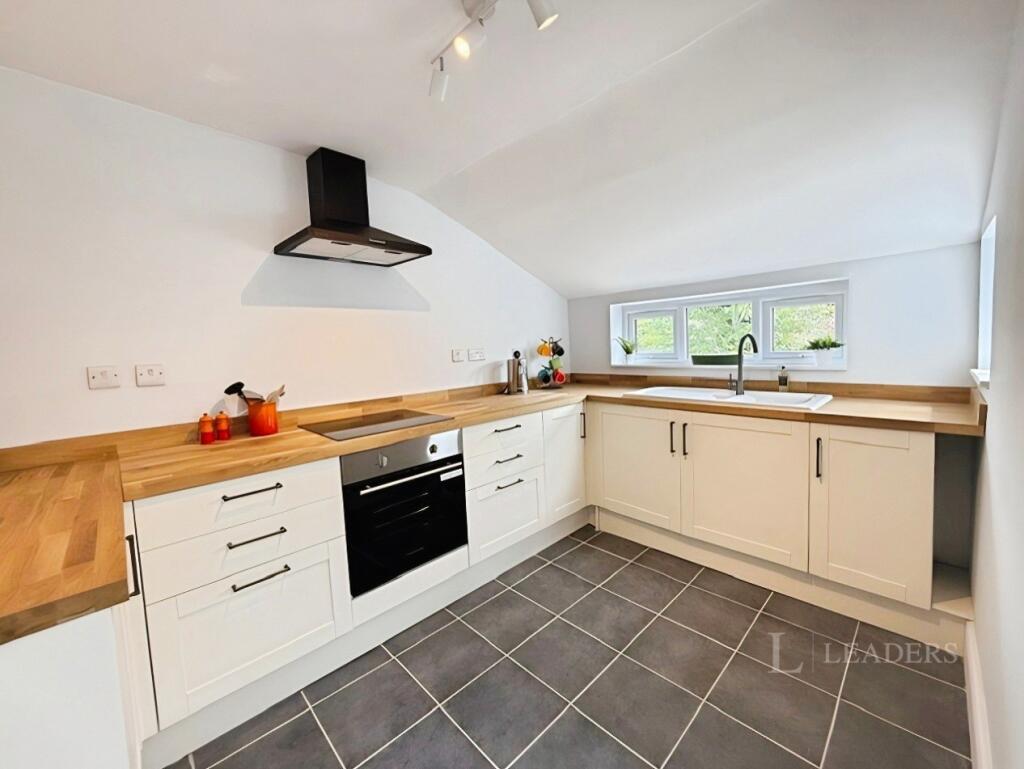 House in Vale of White Horse, Great Faringdon - View 2