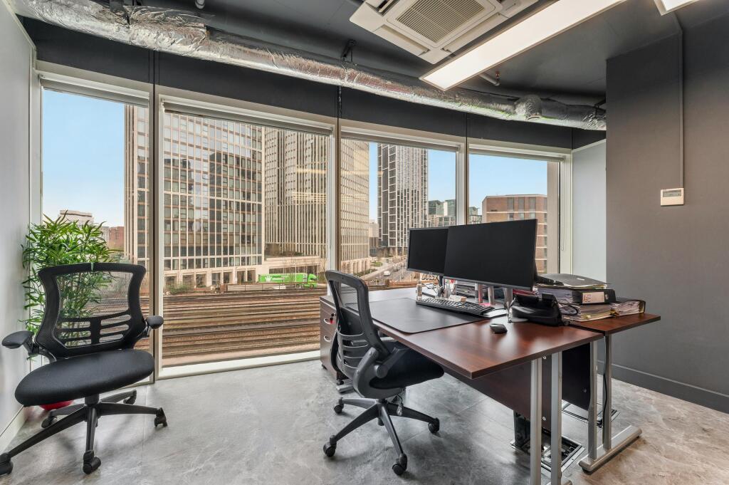 office 4.jpg