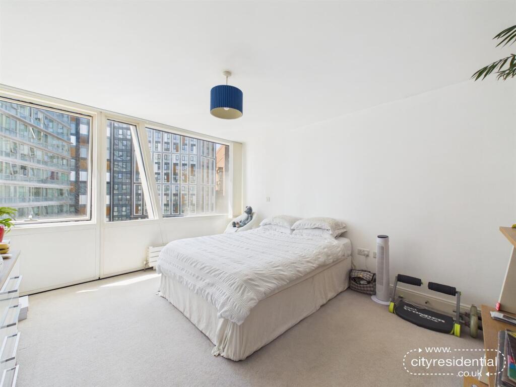 Apartment in Liverpool, Waterfront, Vauxhall - More