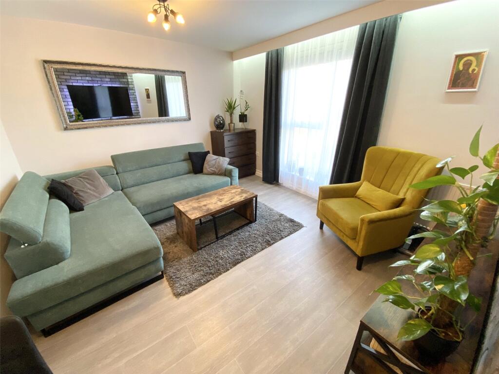 Parkside Crescent, Ketley, Telford, Shropshire, TF1 photo 4