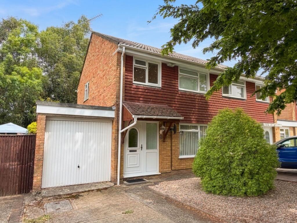 Main image of property: Cavalier Close, Dibden, SO45