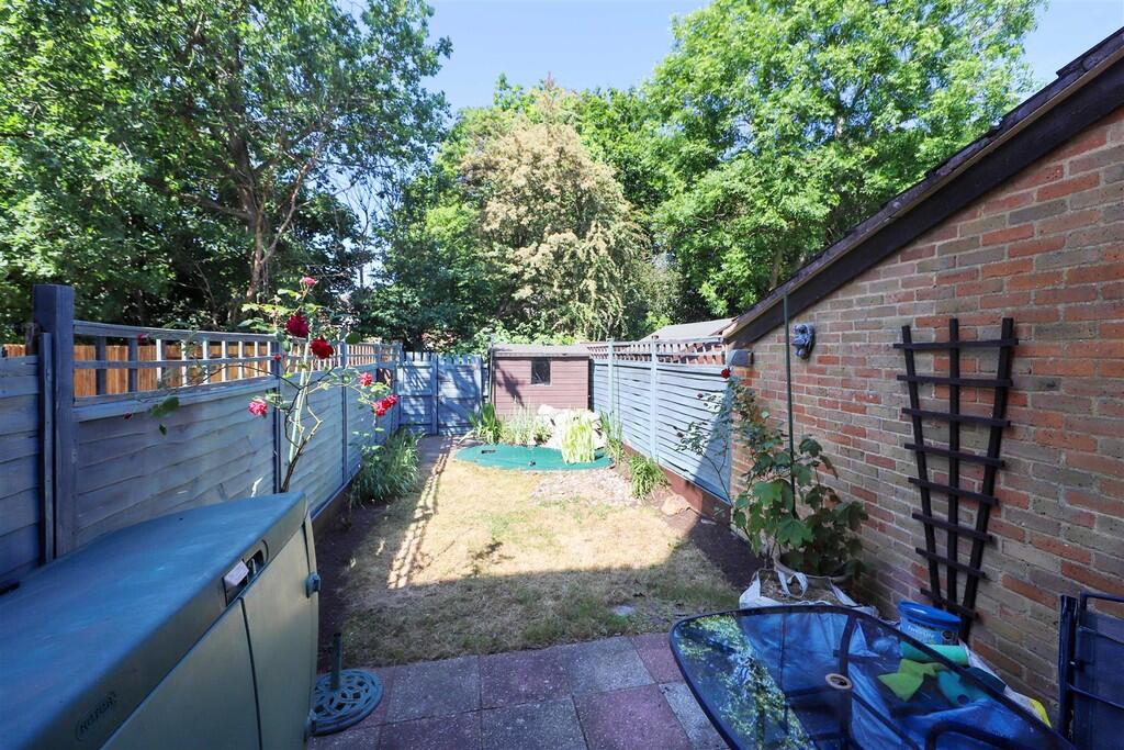 House in London - View 4