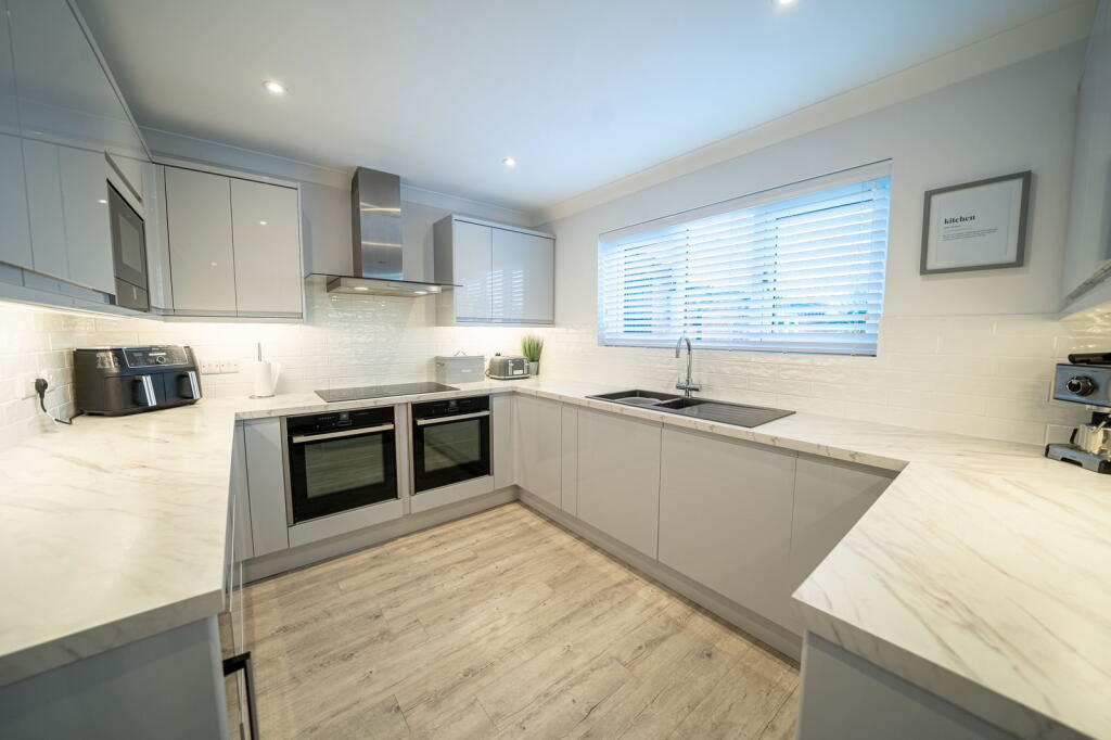 8, Wiggs Acre, Barnby, Beccles, NR34 7QU photo 3
