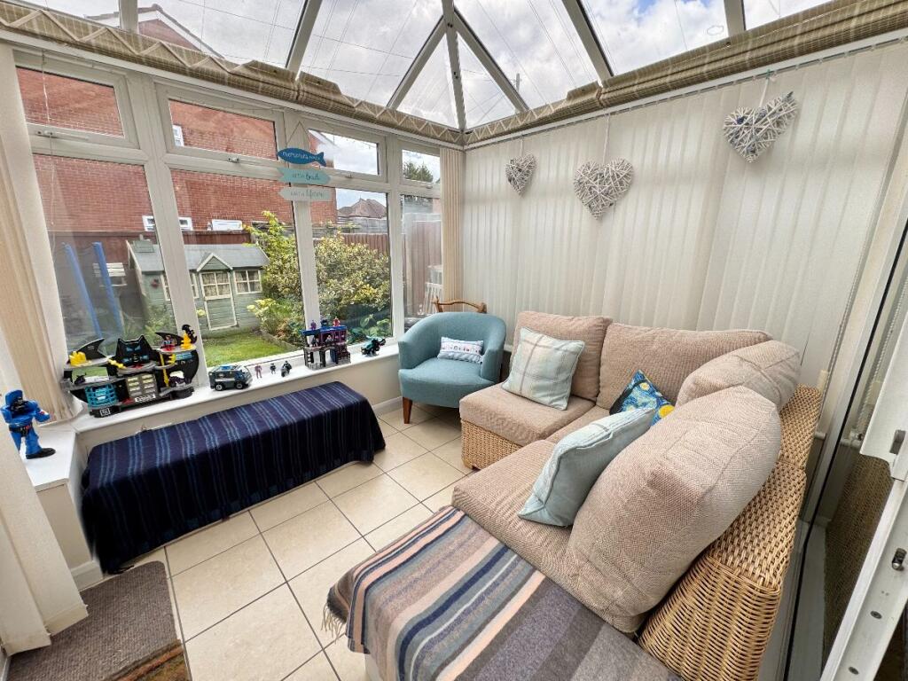 House in Birmingham, Lyndon Green - More
