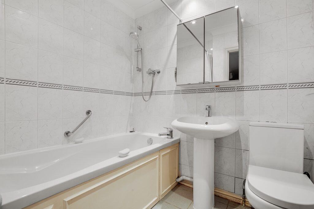 2 bedroom ground floor flat for rent