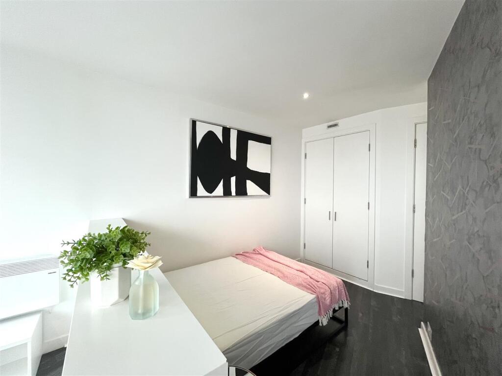 Main image of property: Rotunda, 150 New Street