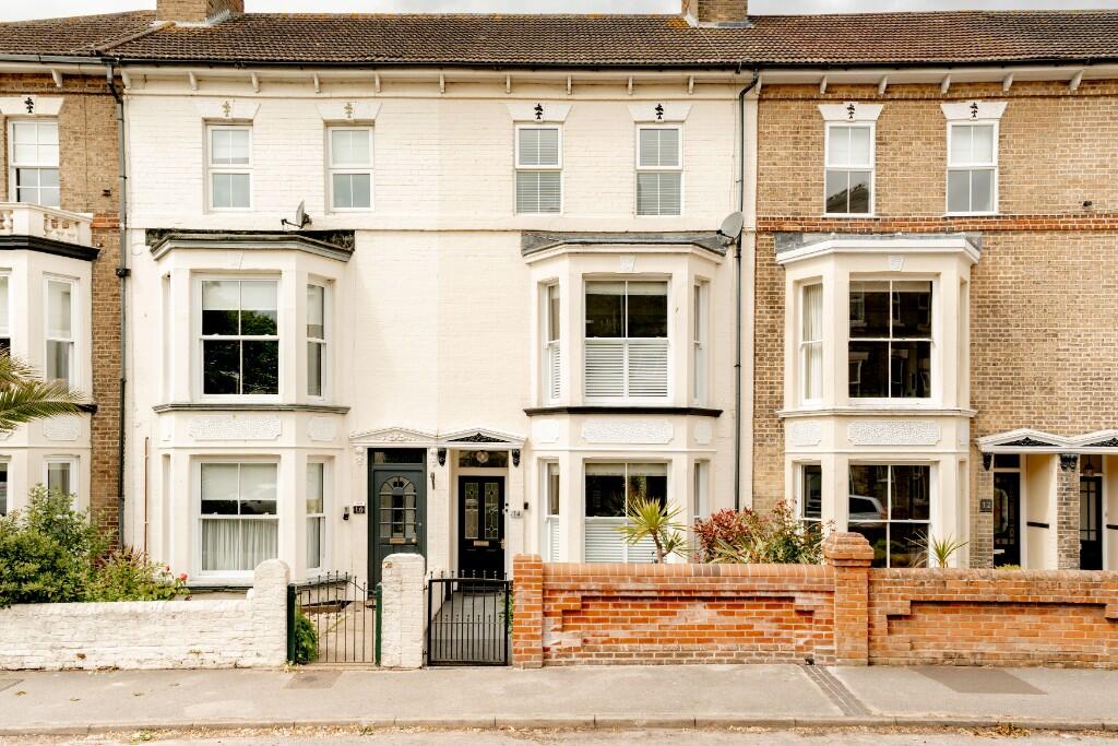 Main image of property: Pakefield Road, Lowestoft, Suffolk, NR33