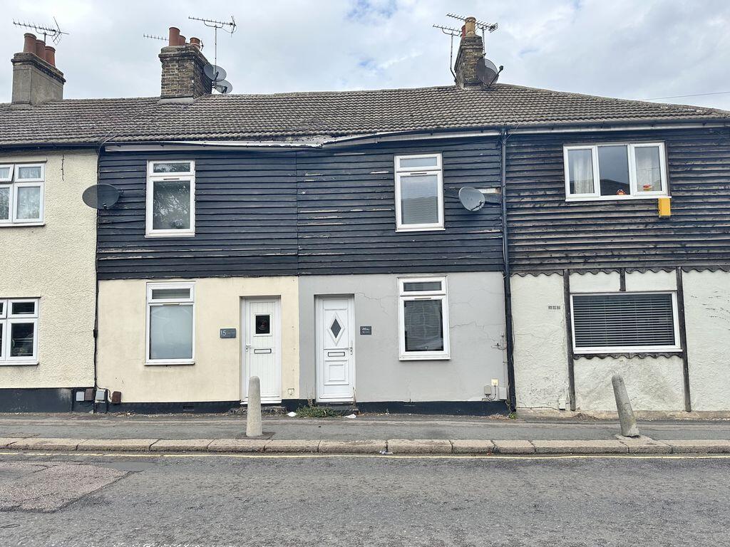 2-bed house on High Street, Aveley, £265,000