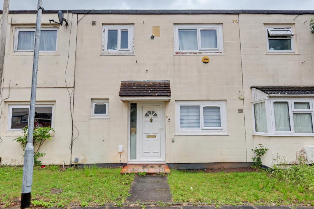 Main image of property: Oldwyk, Basildon, Essex
