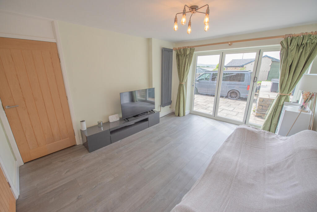 House in Bradford - View 4