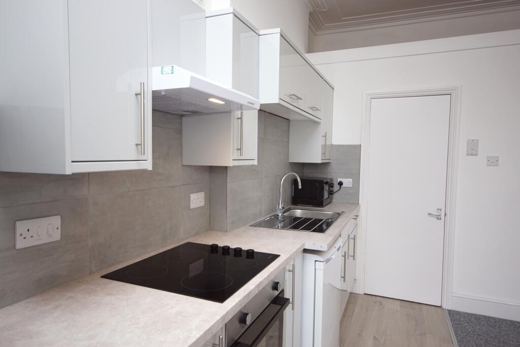 Main image of property: Flat 7 36 Waverley Road,Cotham,Bristol,BS6 6EX