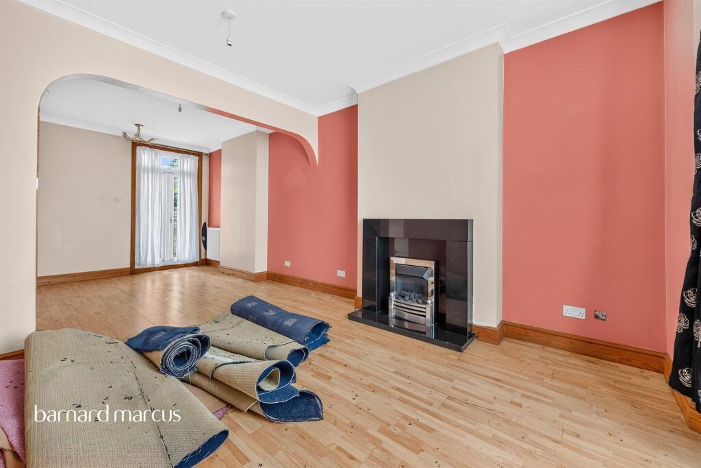 House in London, Thornton Heath - More