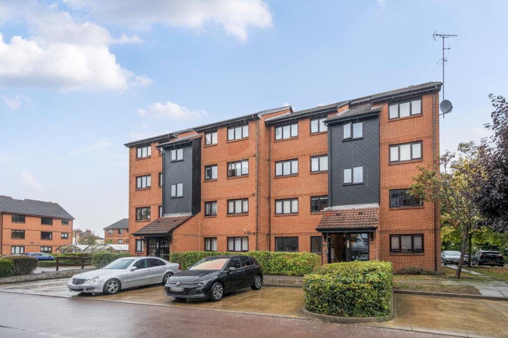 Main image of property: Cross Road, Wimbledon, London, SW19