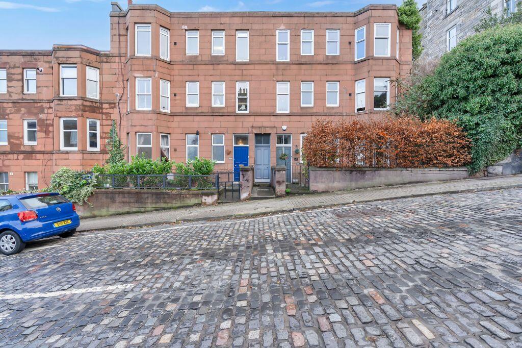Main image of property: 246/3 Newhaven Road, Newhaven, Edinburgh, EH6 4LH
