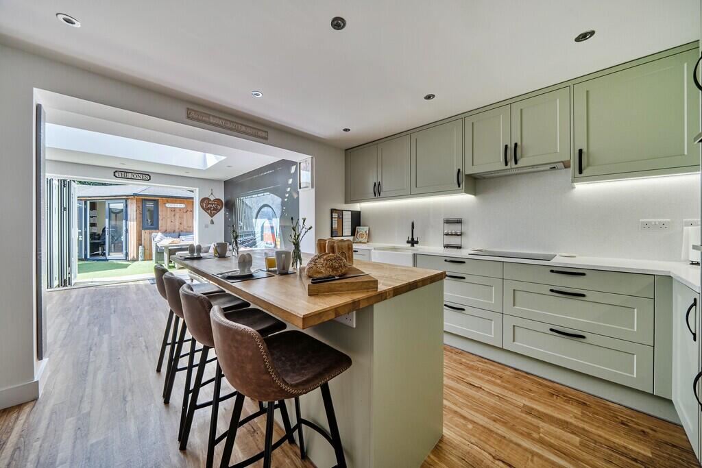 House in Portsmouth - View 3