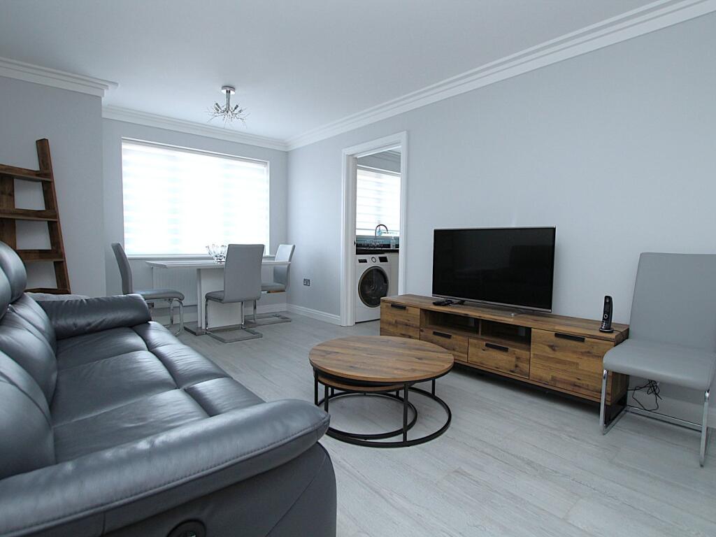 Apartment in Poole, Penn Hill - View 3