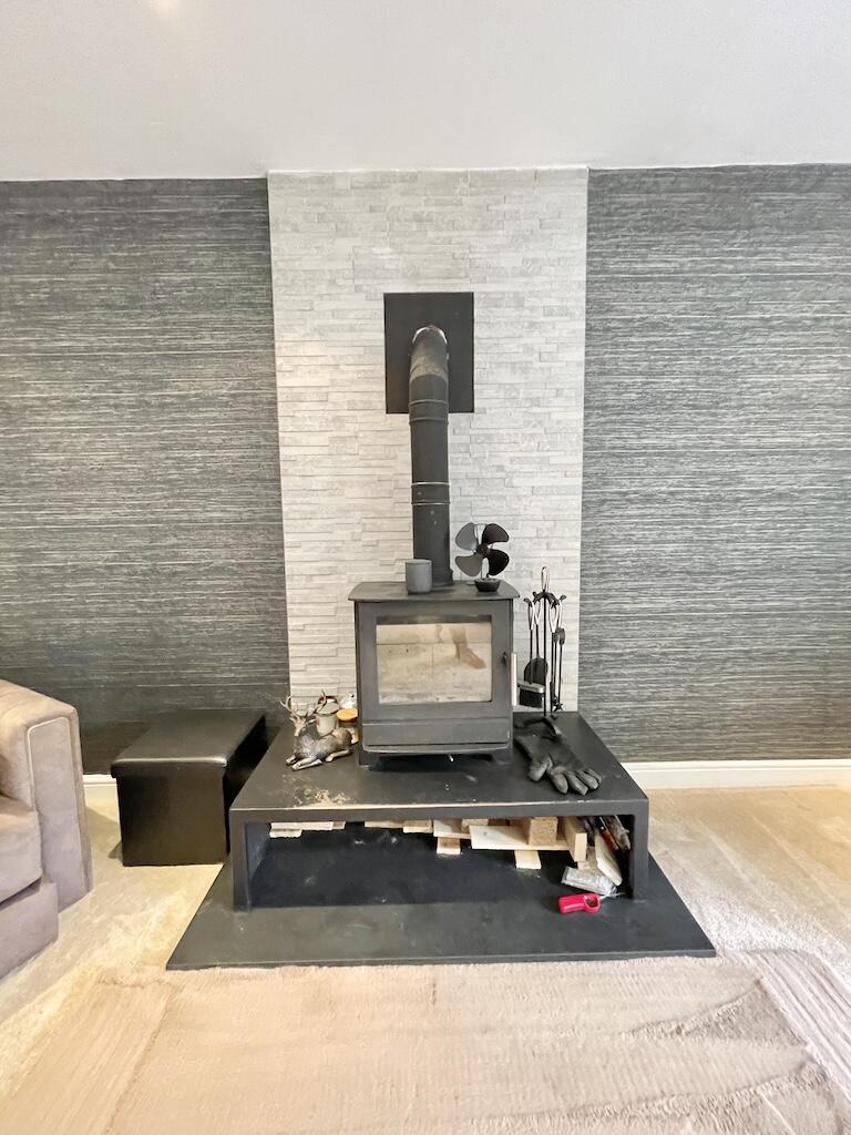 House in Dudley, West Midlands - More