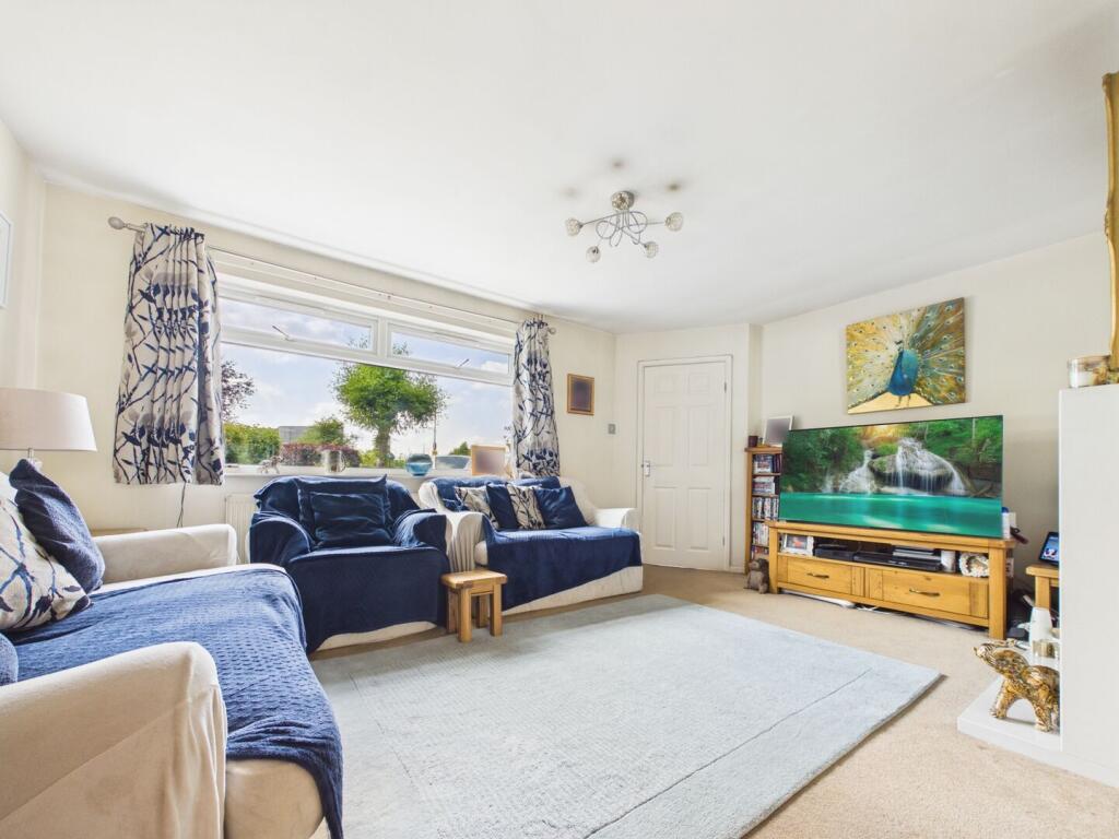 House in Newport - View 4