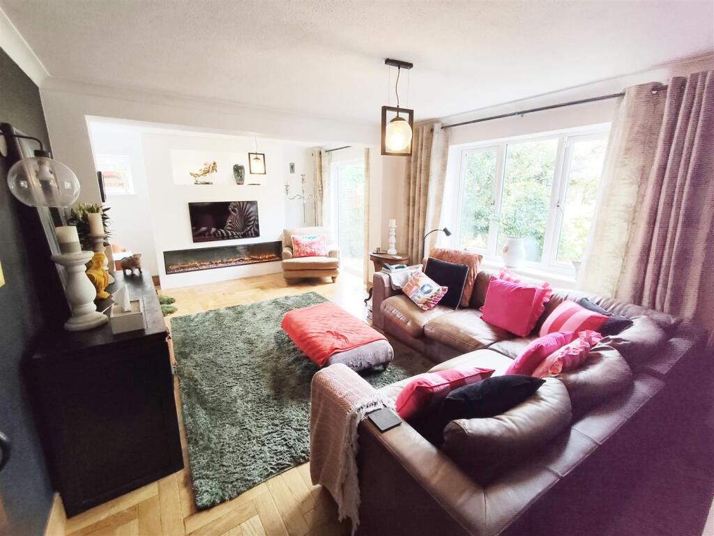 House in South Holland, Crowland - View 4