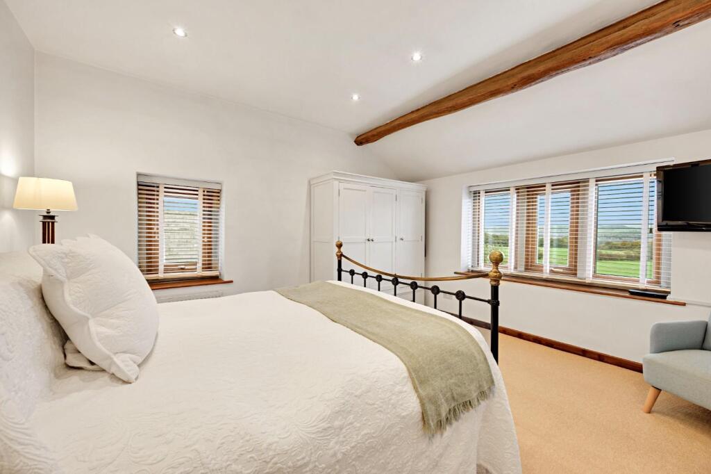 Additional image 40 of Pollard Row, Fence