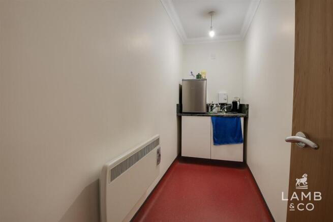 KITCHENETTE